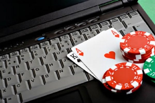Как начать играть в покер в сети: советы для новичков