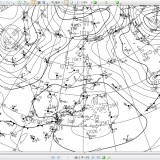 Twitter / @tenkizu_bot:2月5日(日)23時30分です。21時の実況天気図を ... http://bit.ly/wuUNeB